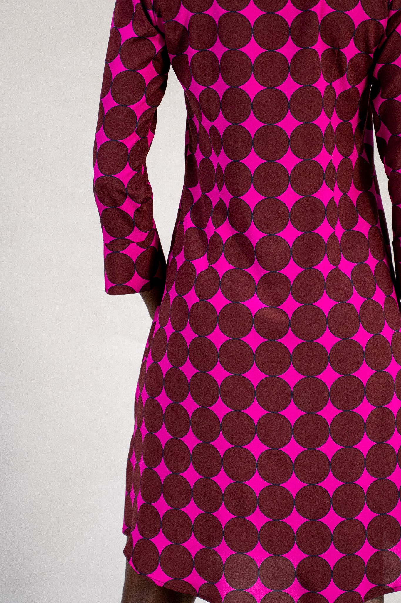 #color_hot pink polka dots