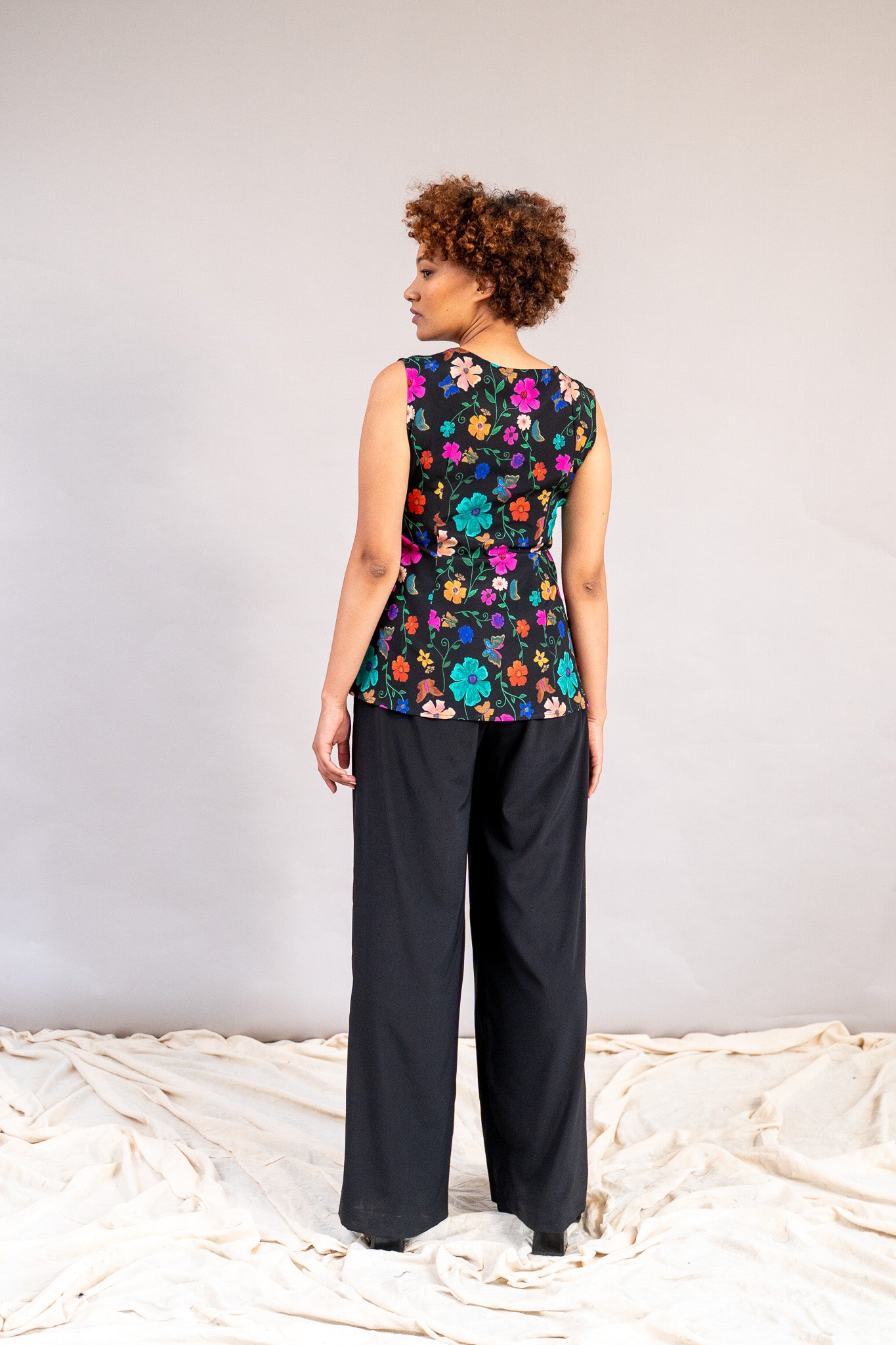 #color_whimsical garden black