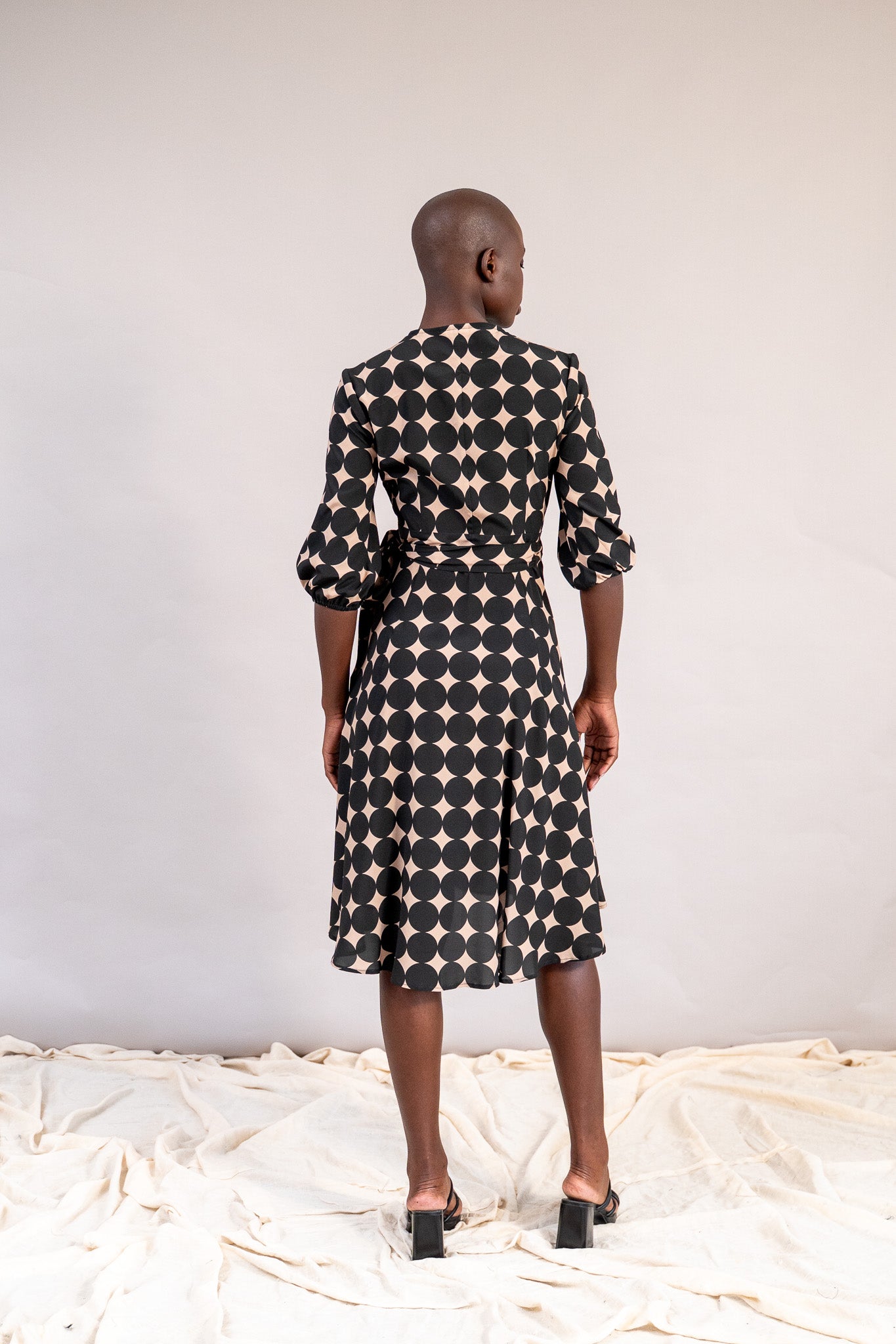 #color_beige polka dots