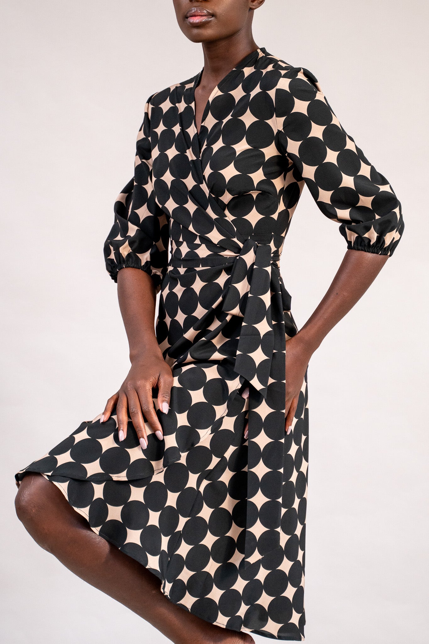 #color_beige polka dots
