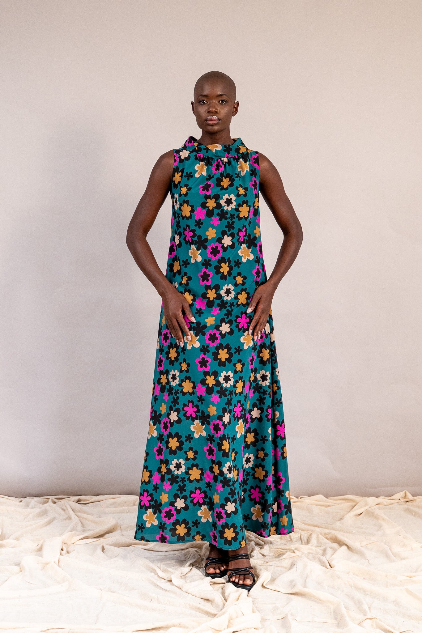 #color_deepa flowers teal with pink