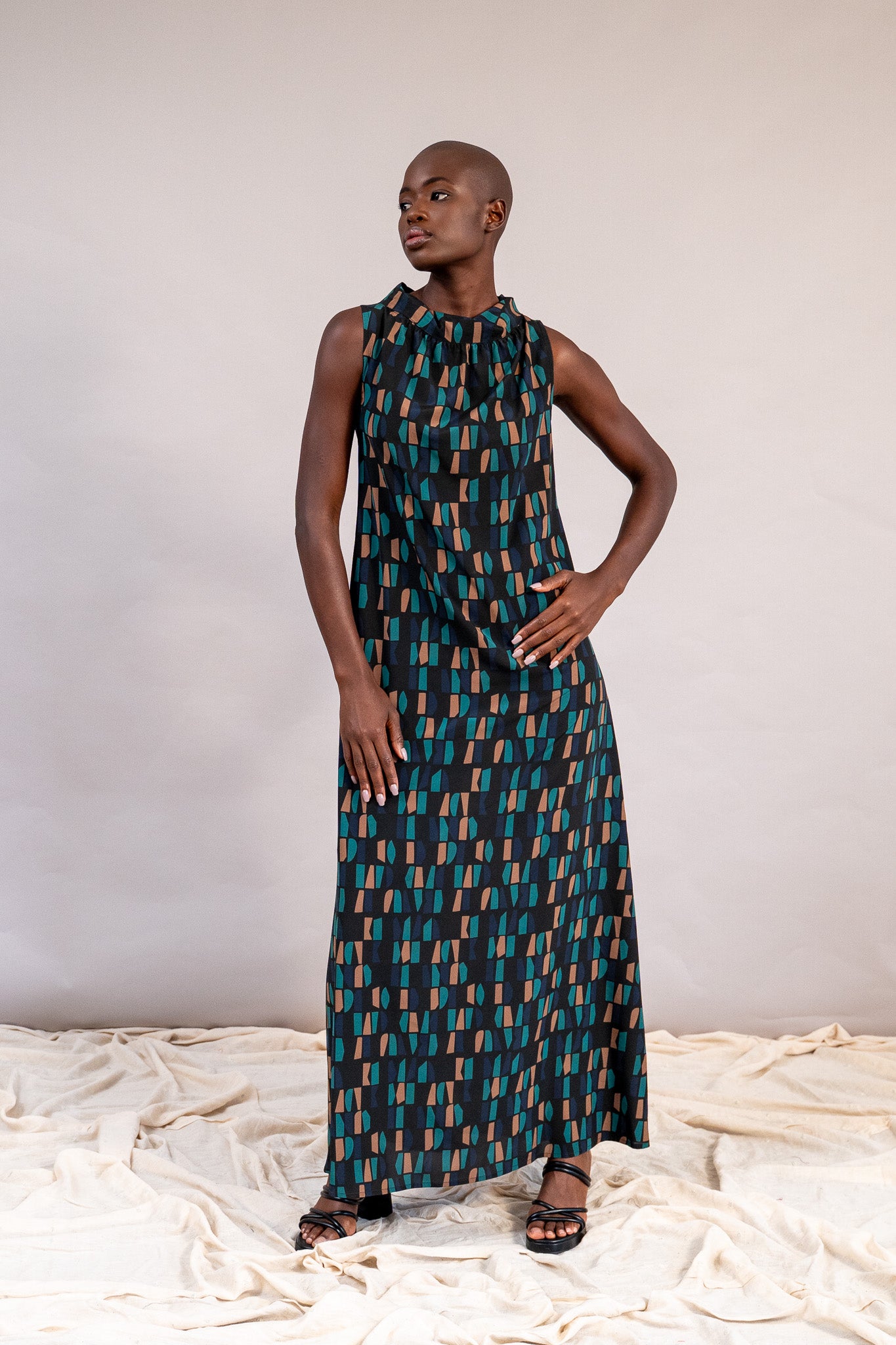 #color_black and teal diversity
