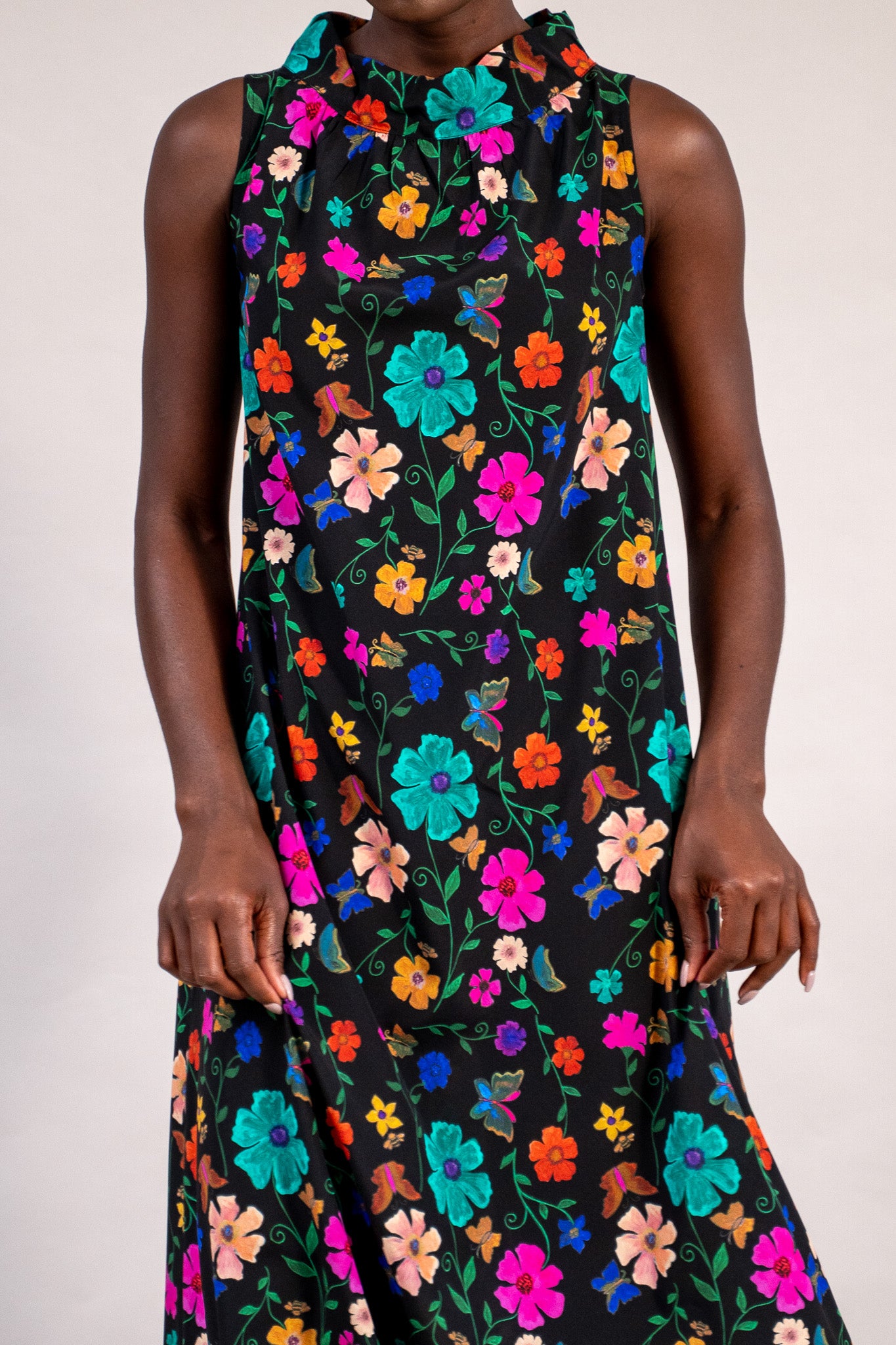 #color_whimsical garden black