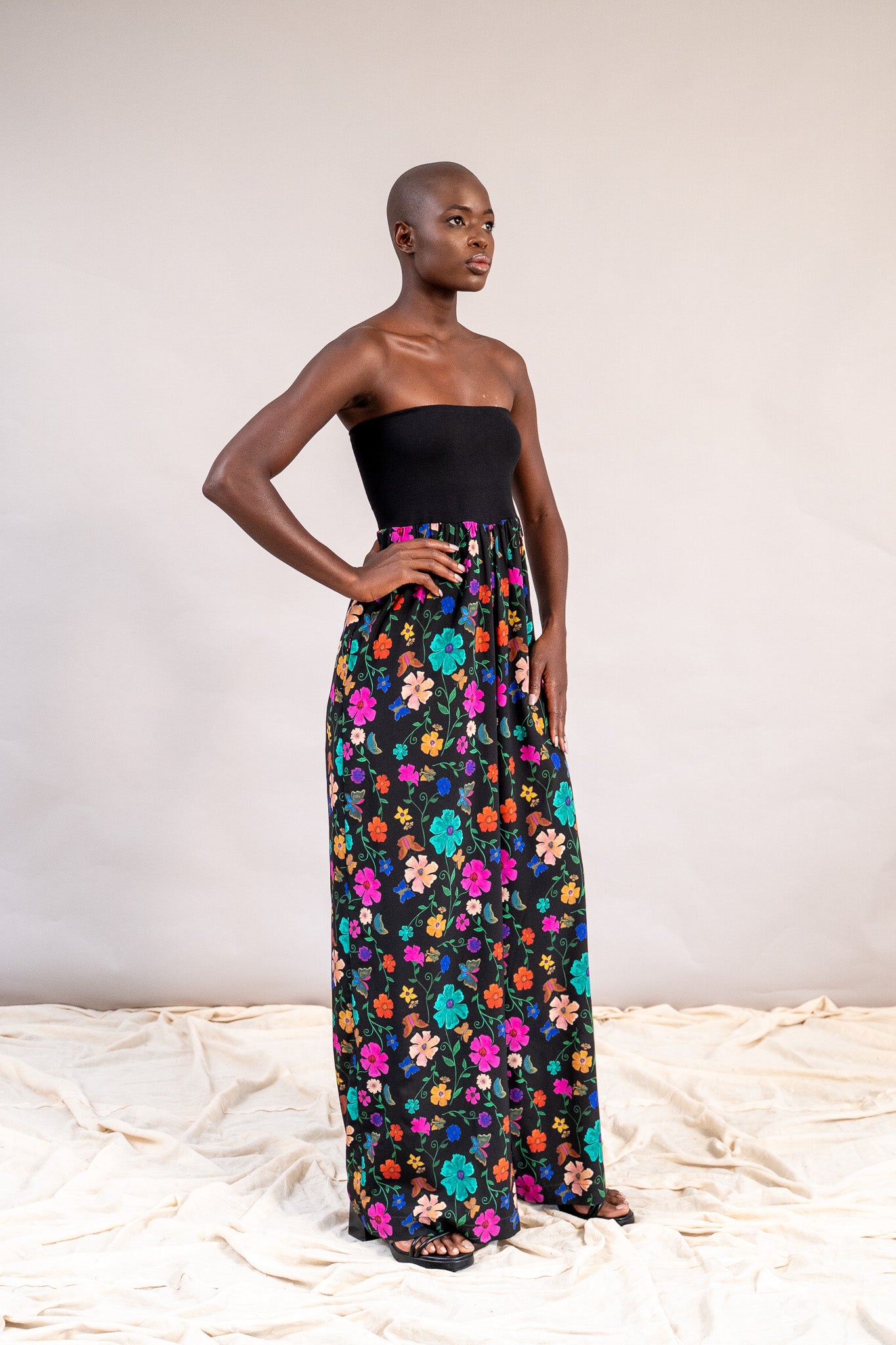 #color_whimsical garden black
