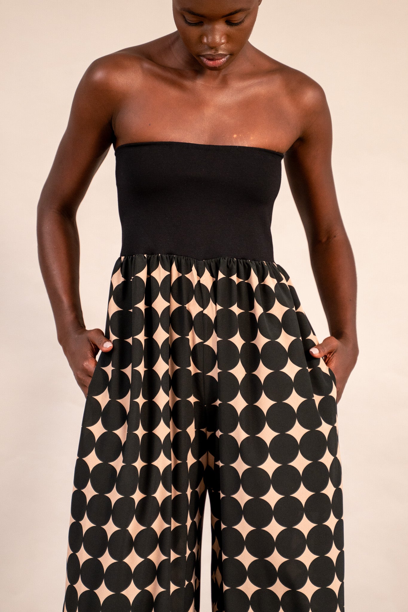 #color_beige polka dots