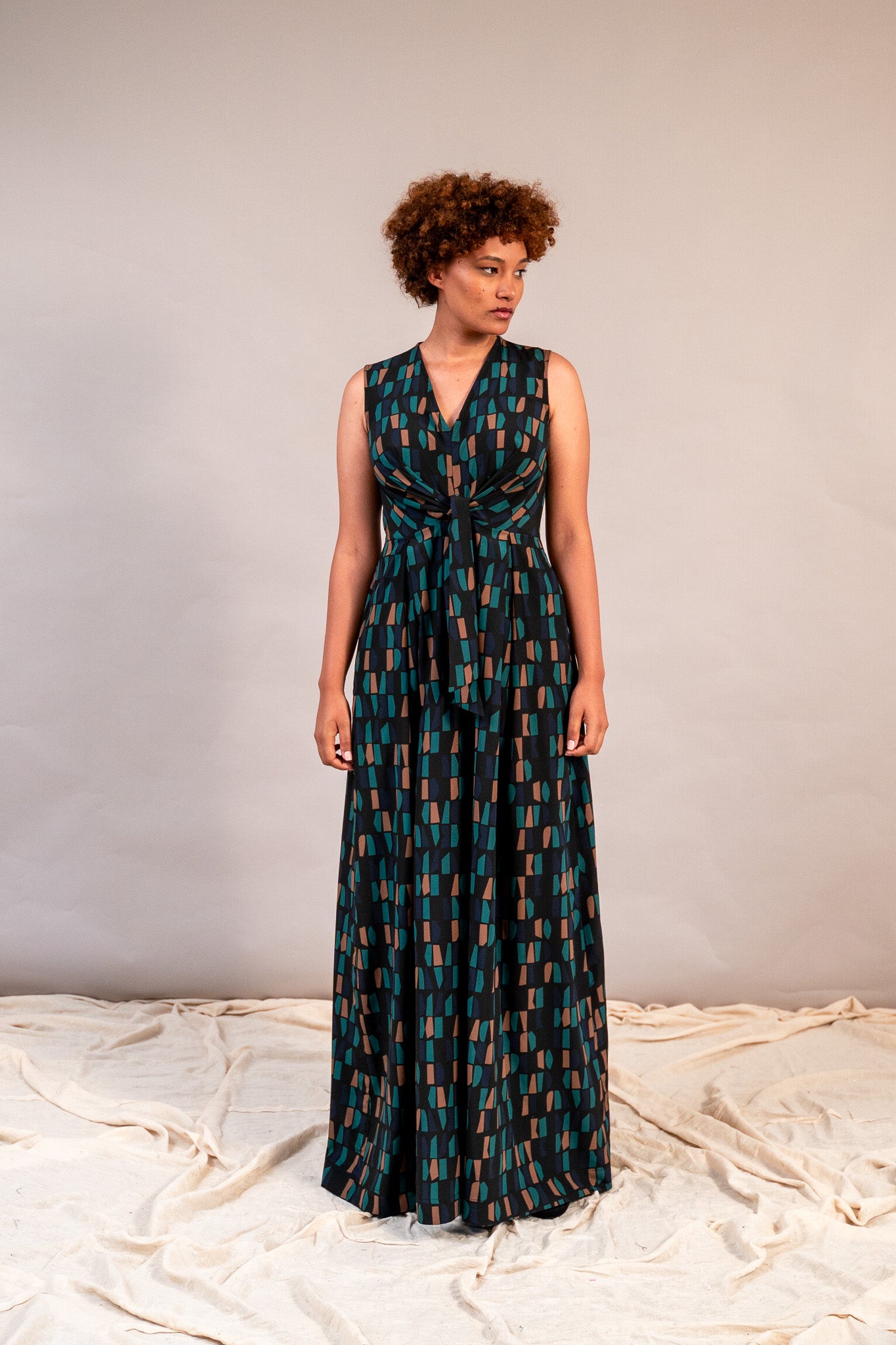 #color_black and teal diversity