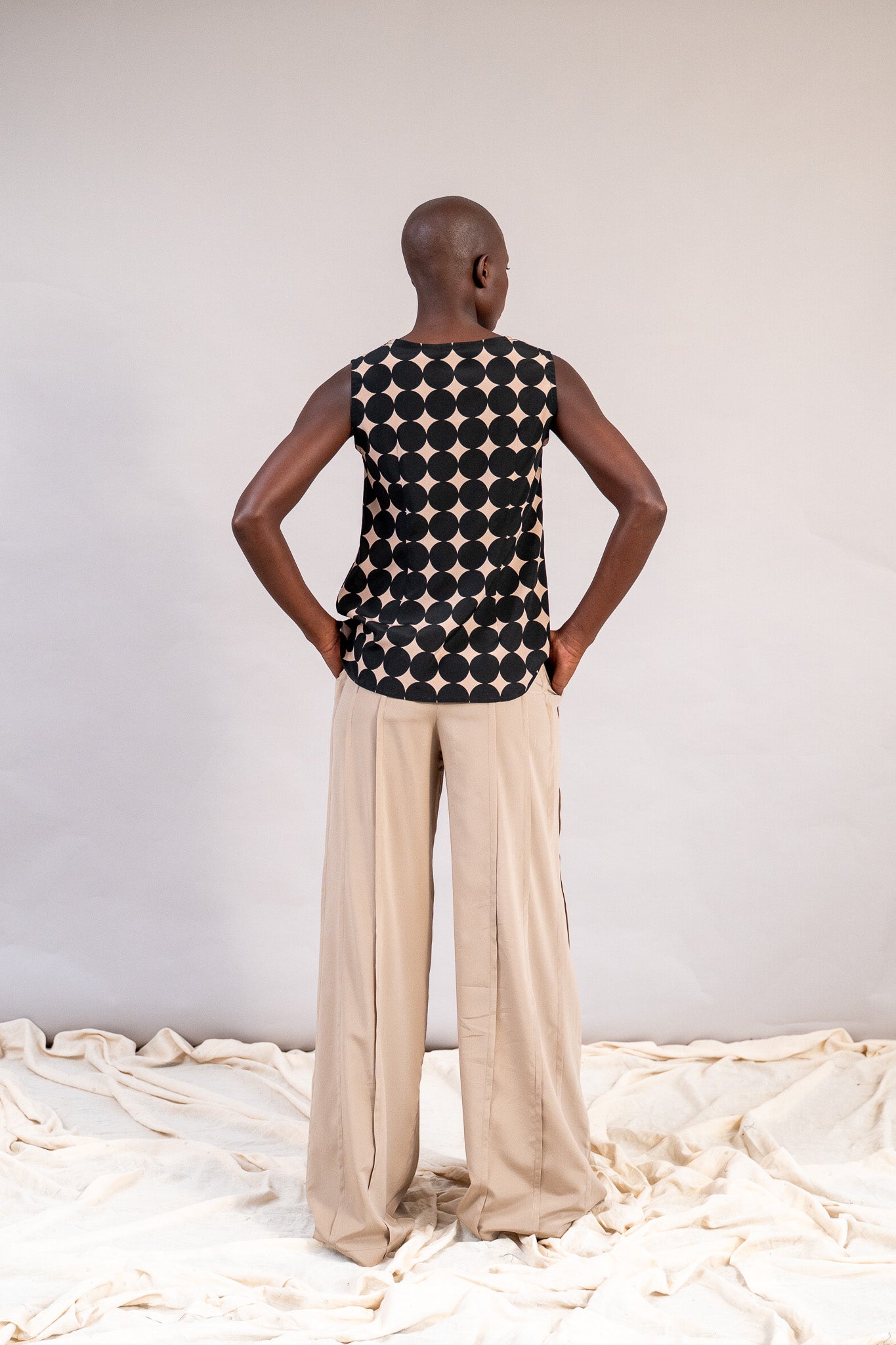 #color_beige polka dots