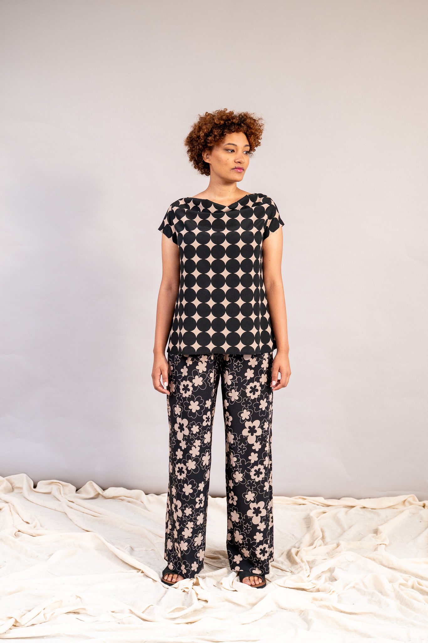 #color_beige polka dots