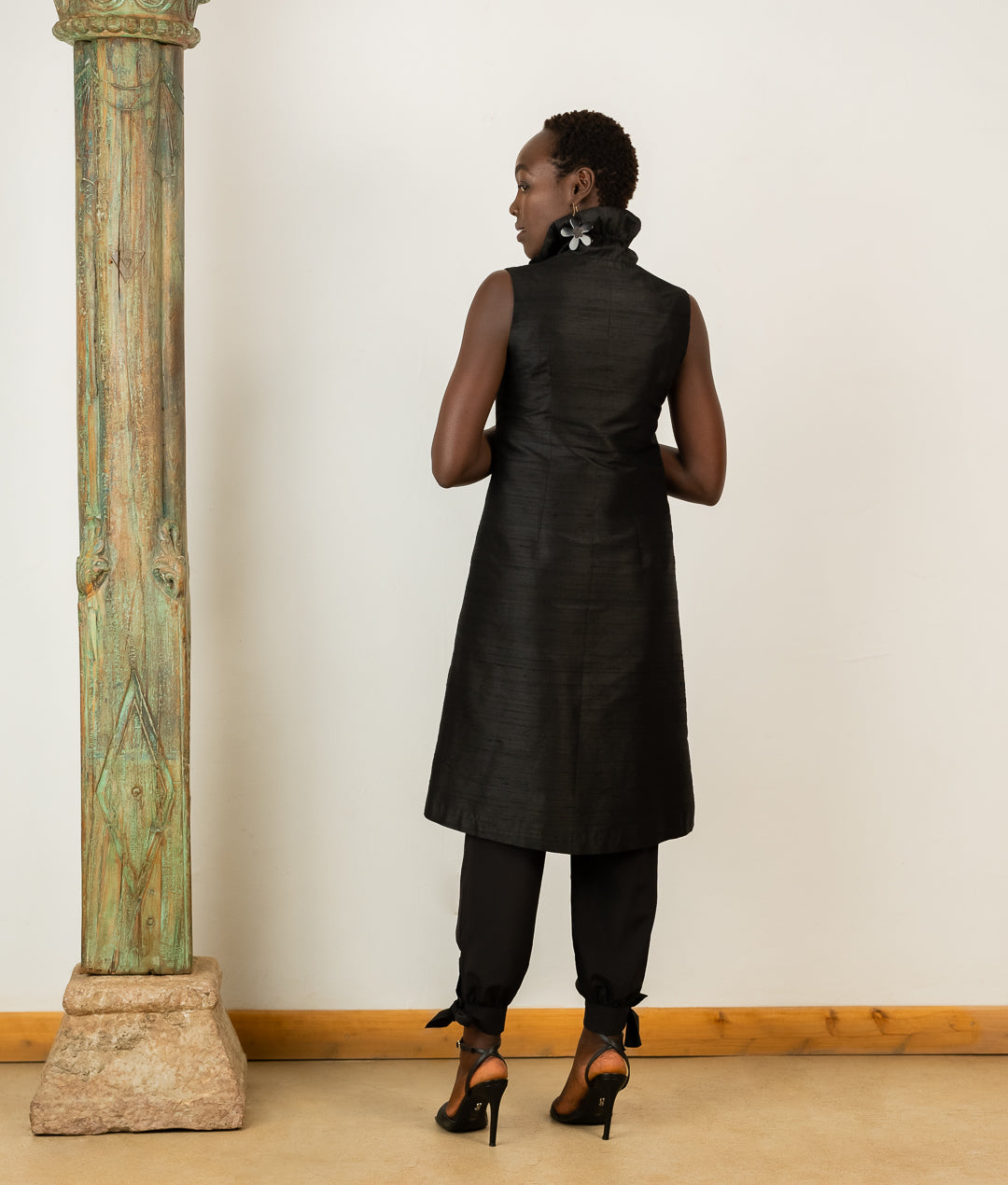 Sleeveless Frill Collar Coat in Raw Silk