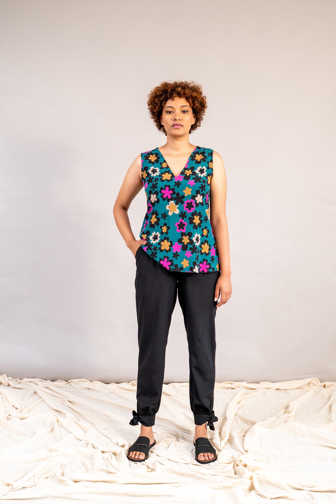 #color_deepa flowers teal with pink