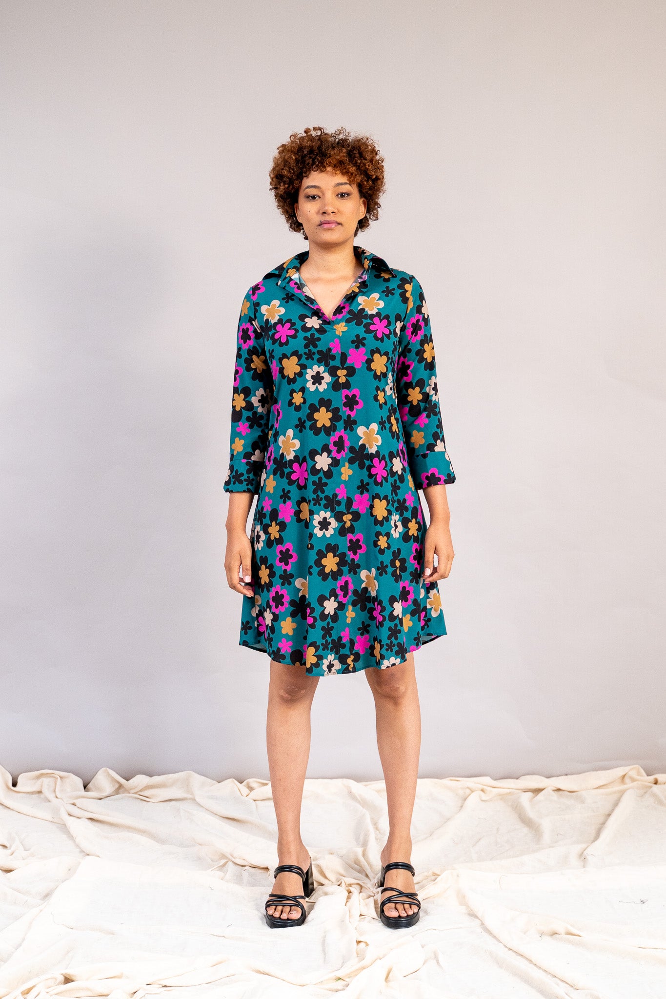 #color_deepa flowers teal with pink