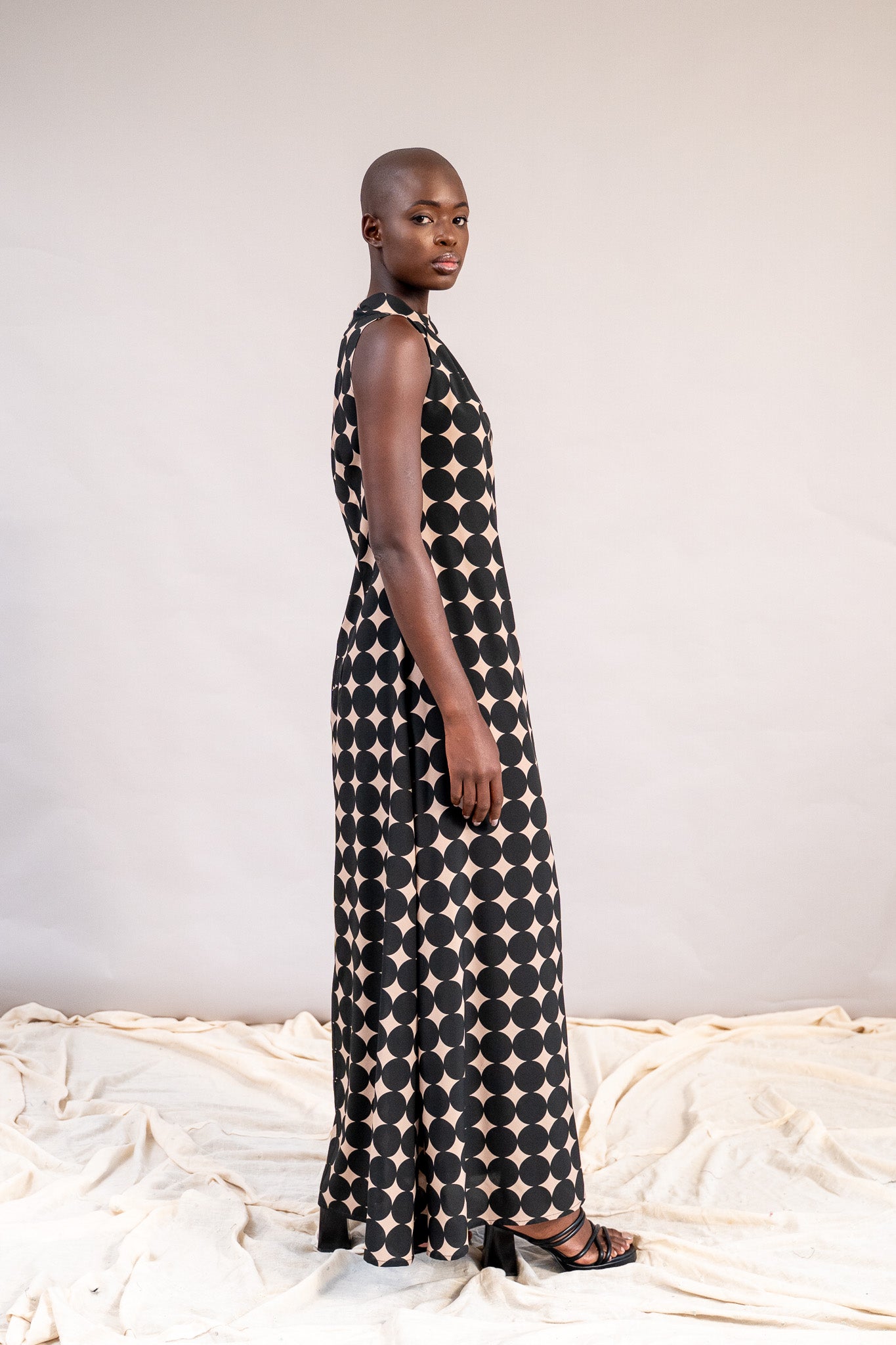 #color_beige polka dots