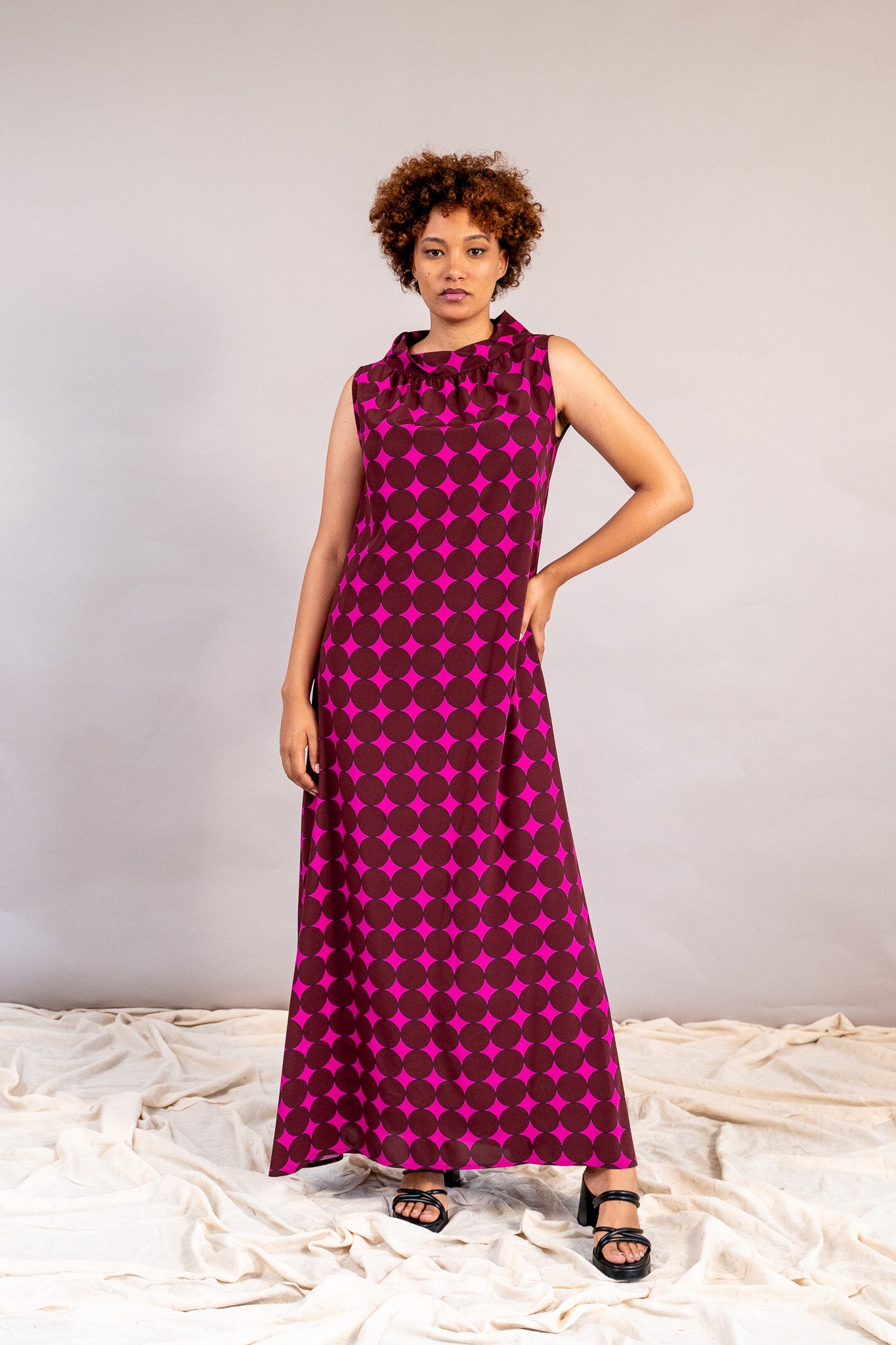 #color_hot pink polka dots