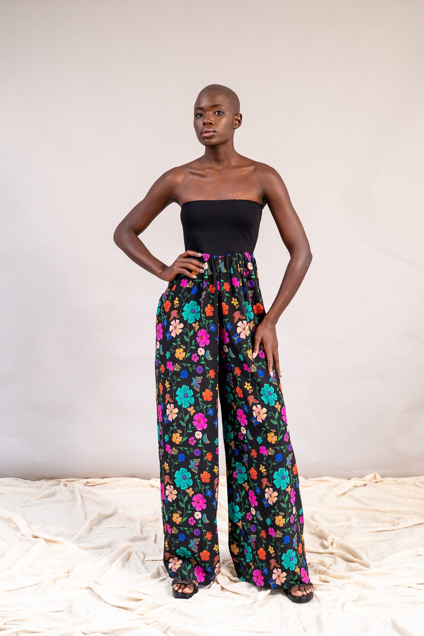 #color_whimsical garden black