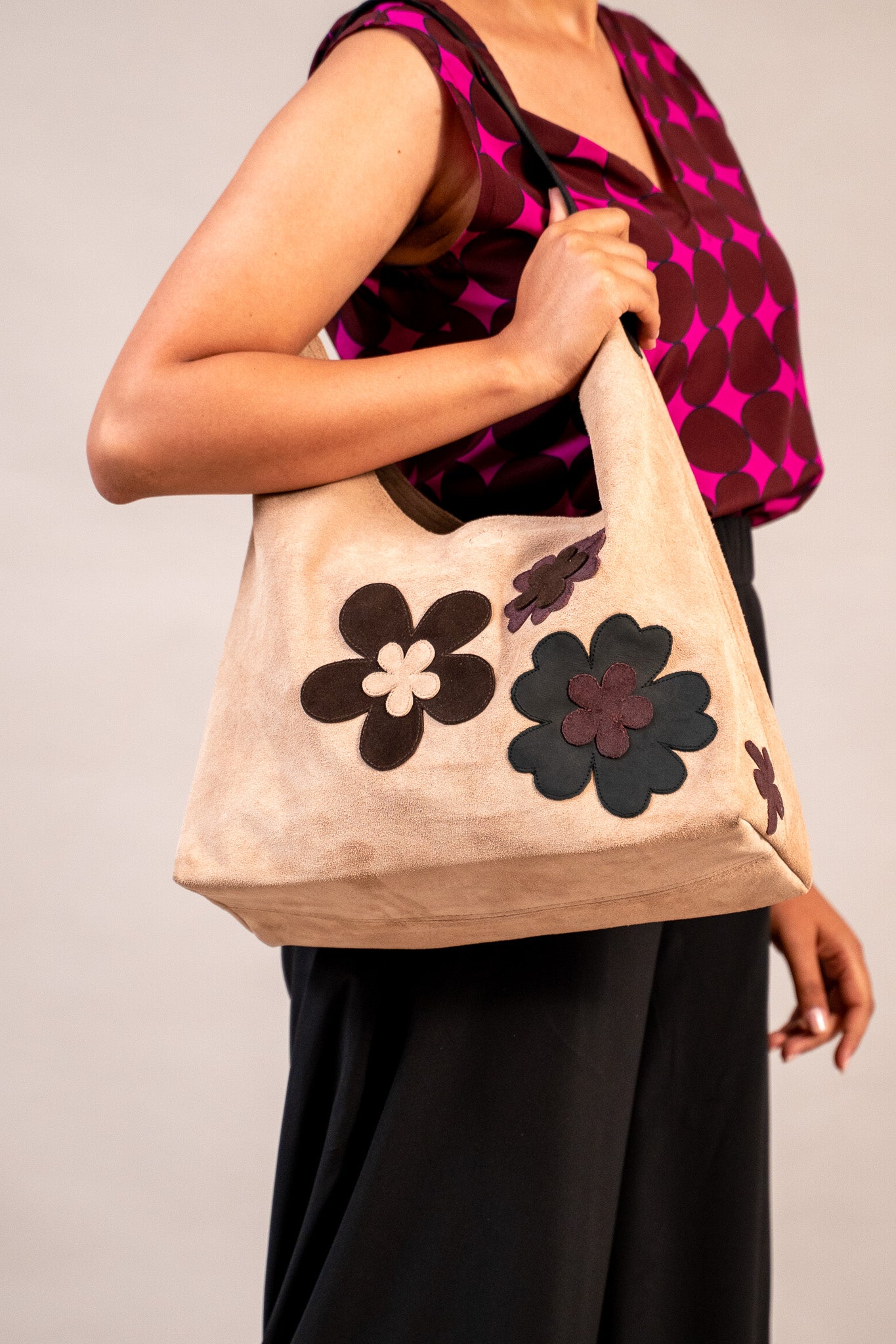 Deepa Tote Bag In Beige