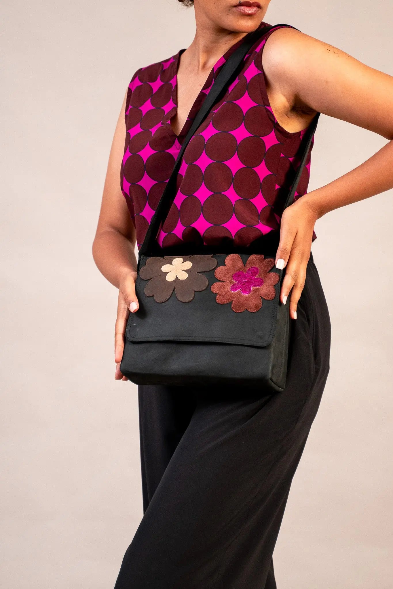 Deepa Sling Bag In Black