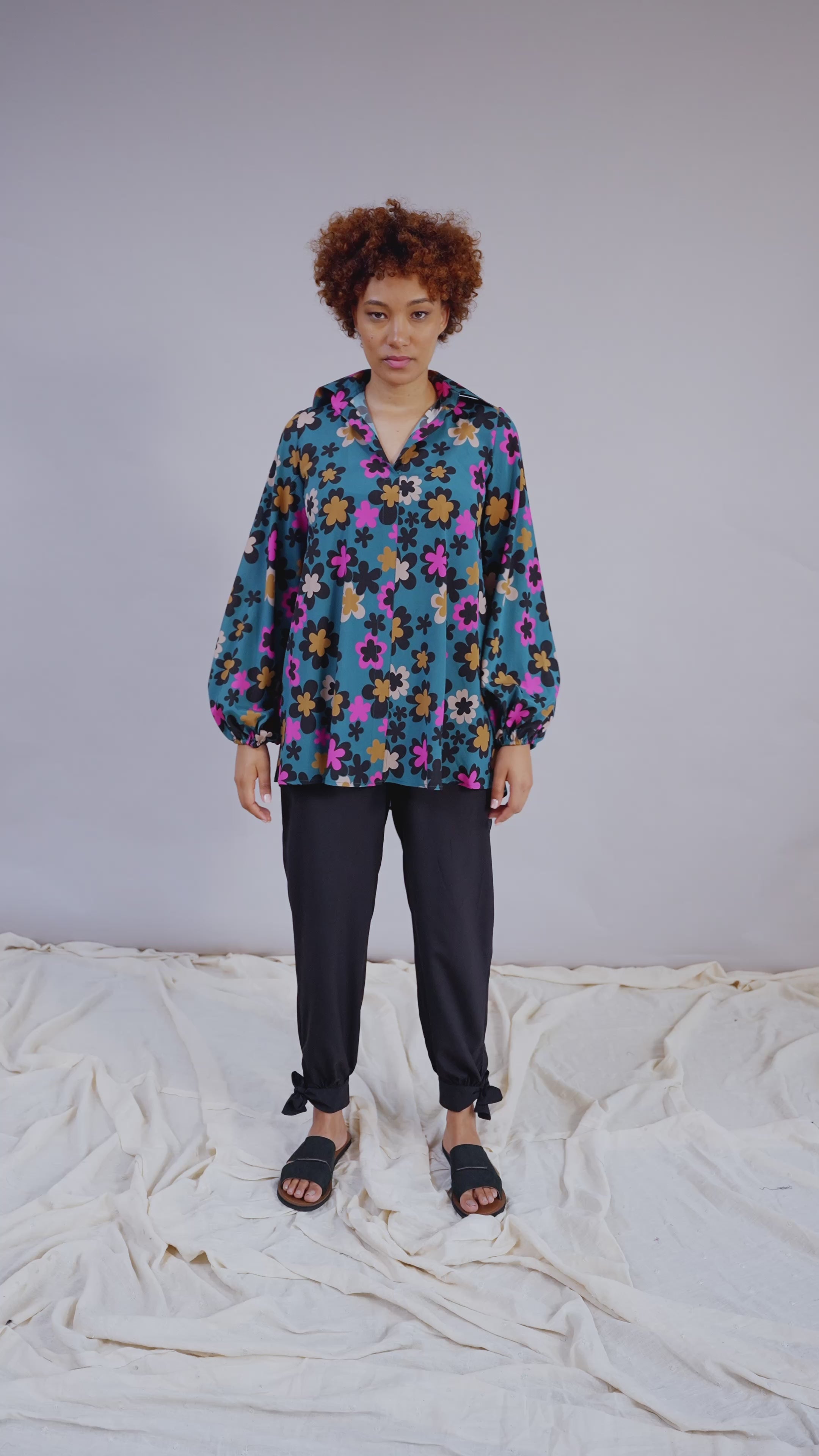 #color_deepa flowers teal with pink